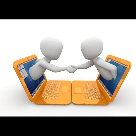 Meet your Posher, Leah - Picture 1 of 8